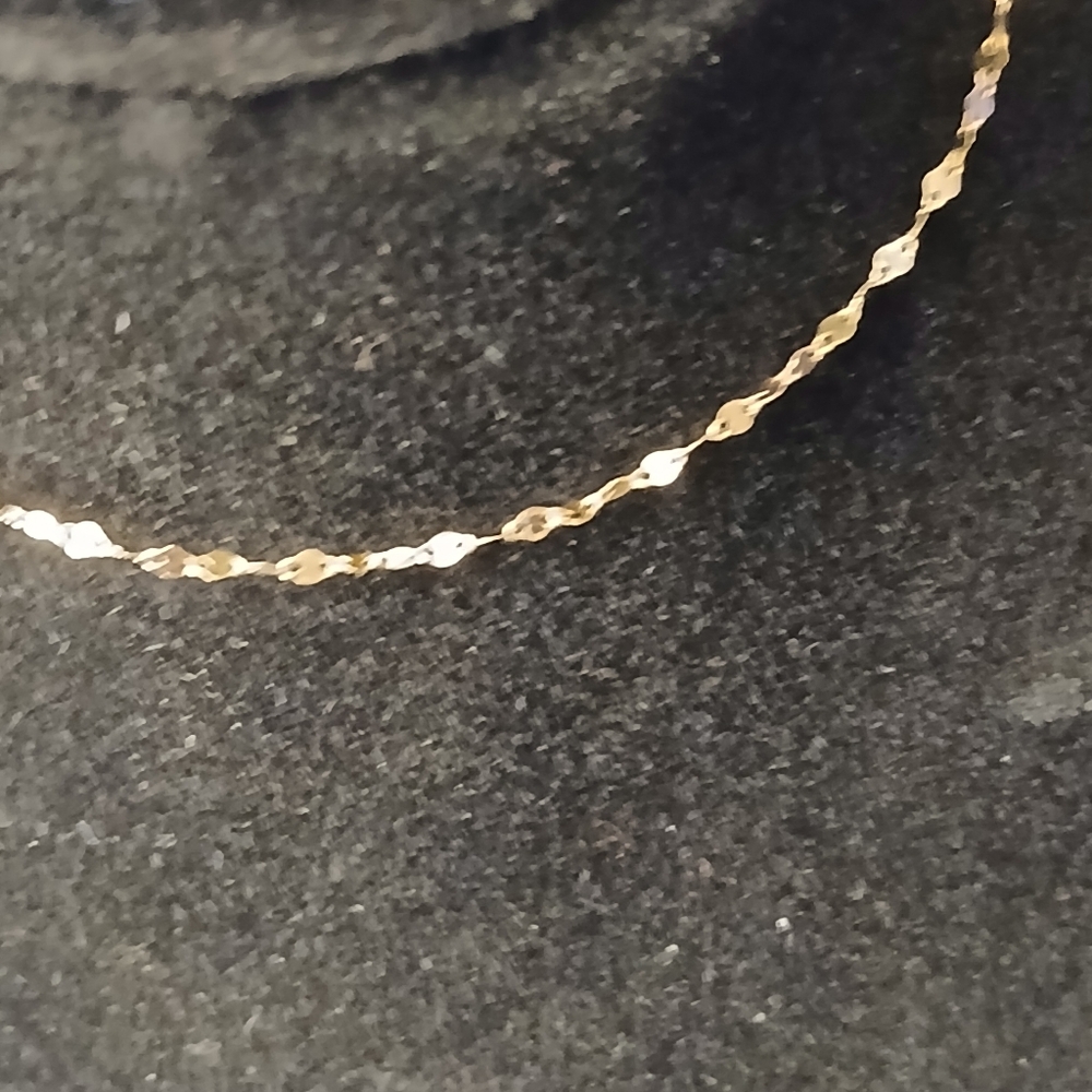 10kt Real Yellow Gold Mirror accent bracelet - Picture 6 of 11